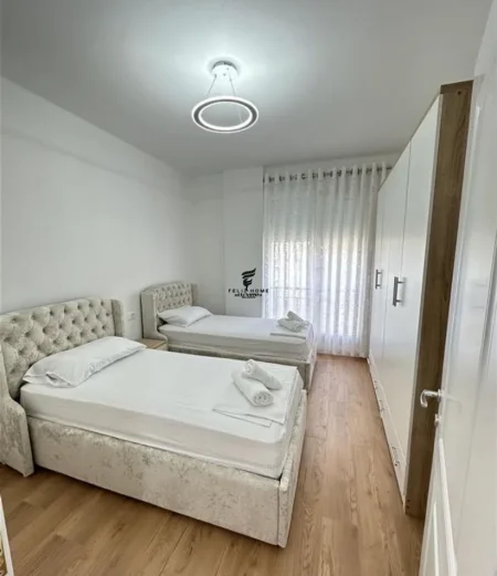 Tirane, jepet me qera apartament 2+1 Kati 1, 98 m² 650 € (RRUGA E DIBRES)