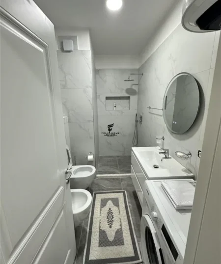 Tirane, jepet me qera apartament 2+1 Kati 1, 98 m² 650 € (RRUGA E DIBRES)