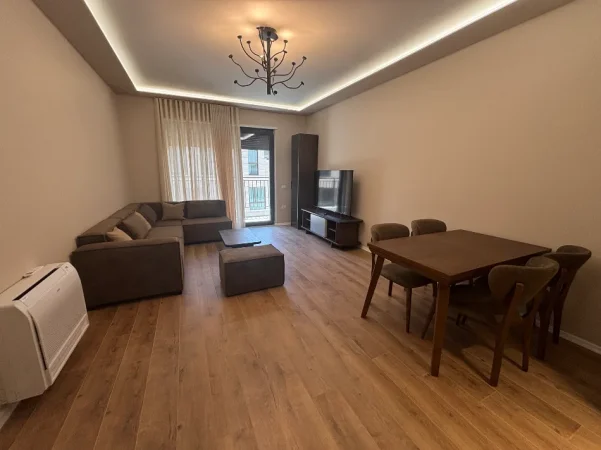 Tirane, jepet me qera apartament 2+1+Ballkon Kati 6, 123 m² 1.500 € 