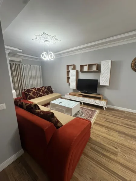 Tirane, jepet me qera apartament 2+1 Kati 5, 116 m² 500 € (Ngjitur me Grand Gallery ne Yzberisht)