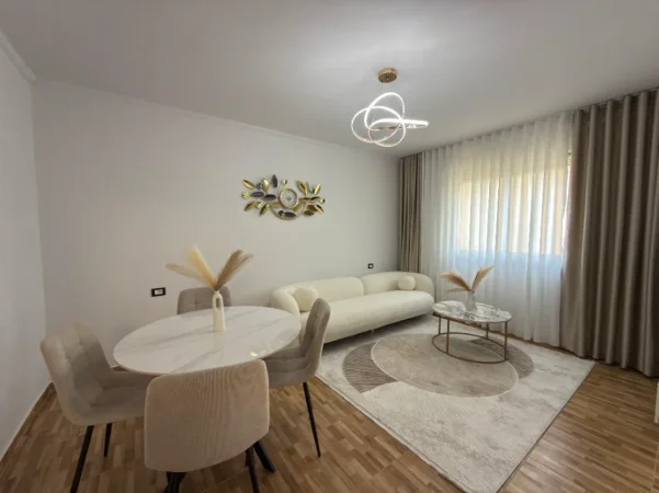 Tirane, jepet me qera apartament 1+1+Ballkon Kati 3, 400 € (Allias)