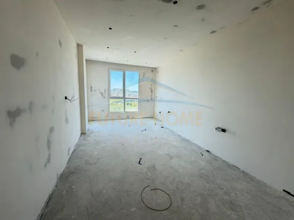 Tirane, shitet apartament 3+1+Ballkon Kati 1, 114 m² 270.000 € 
