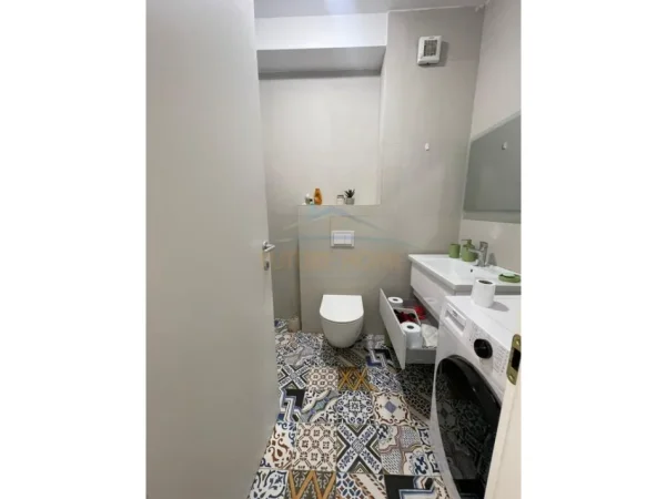 Gjiri Lalezit | Hamallaj, shitet apartament 1+1+Ballkon Kati 1, 90 m² 250.000 € 