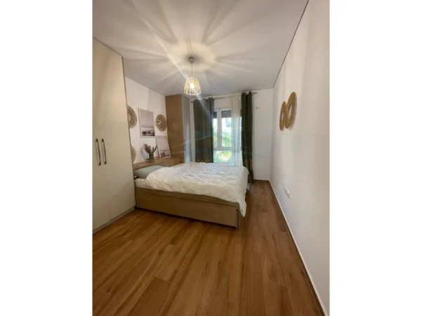 Gjiri Lalezit | Hamallaj, shitet apartament 1+1+Ballkon Kati 1, 90 m² 250.000 € 