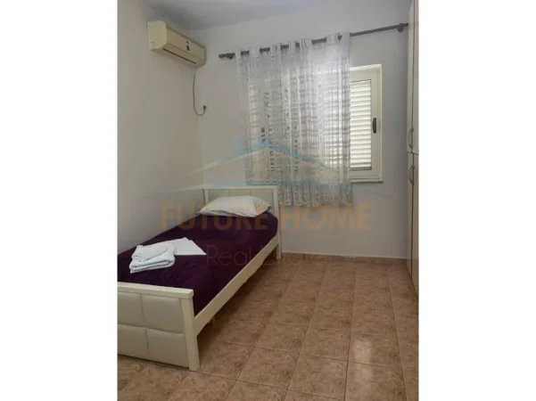 Tirane, jepet me qera apartament 3+1+Ballkon Kati 2, 120 m² 800 € (Shkolla e Baletit)