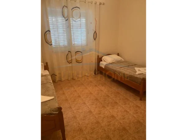 Tirane, jepet me qera apartament 3+1+Ballkon Kati 2, 120 m² 800 € (Shkolla e Baletit)