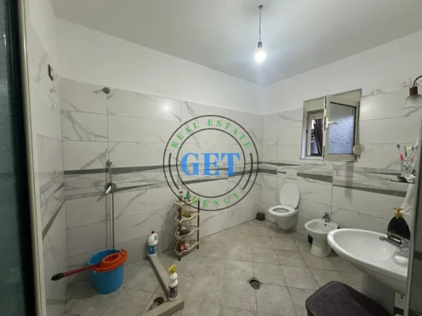Durres, shitet shtepi 2+1 Kati 0, 288 m² 105.000 € 