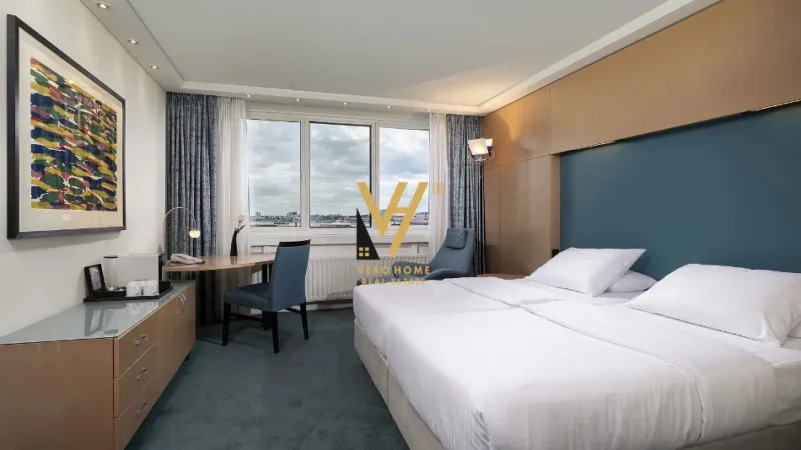 Tirane, jepet me qera hotel Kati 0, 2.500 m² 18.000 € (AUTOSTRADA RINAS-THUMANE)
