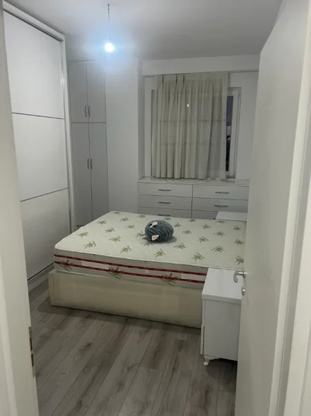 Tirane, jepet me qera apartament 2+1 Kati 5, 90 m² 600 € (Yzberisht)