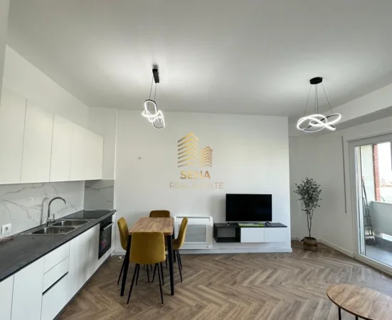 Tirane, jepet me qera apartament 1+1+Ballkon Kati 3, 75 m² 600 € (Yzberisht)
