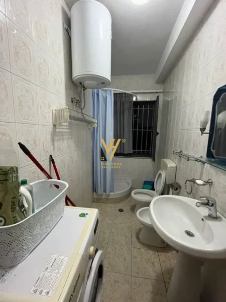 Tirane, jepet me qera garsonier Kati 1, 45 m² 420 € (VASIL SHANTO)