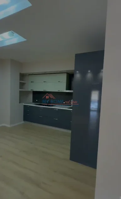 Tirane, shitet apartament 2+1+Ballkon Kati 7, 91 m² 205.000 € (Rruga Xhanfize Keko)