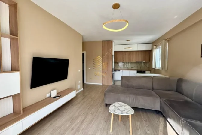 Tirane, shitet apartament 2+1+Ballkon Kati 4, 105 m² 278.000 € (Liqeni i Thate)