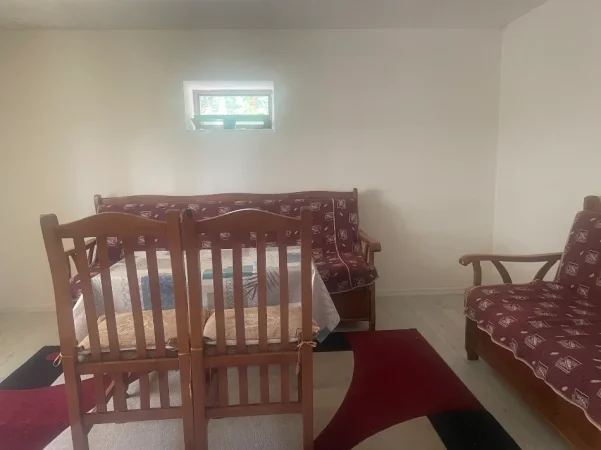 Tirane, ndarje qeraje shtepi 1+1 , 35 m² 200 € (Bajram Allaraj)