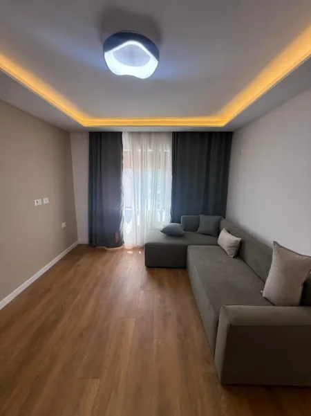 Okazion, Shiten 3 Apartamente 1+1, Blloku i Ambasadave, Tiranë - 327,000€ | 123 m²