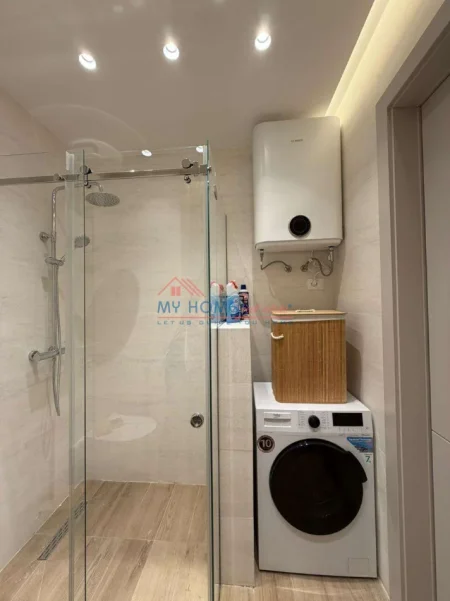 Tirane, jepet me qera apartament 1+1+Ballkon Kati 3, 72 m² 720 € (Zogu i Zi)