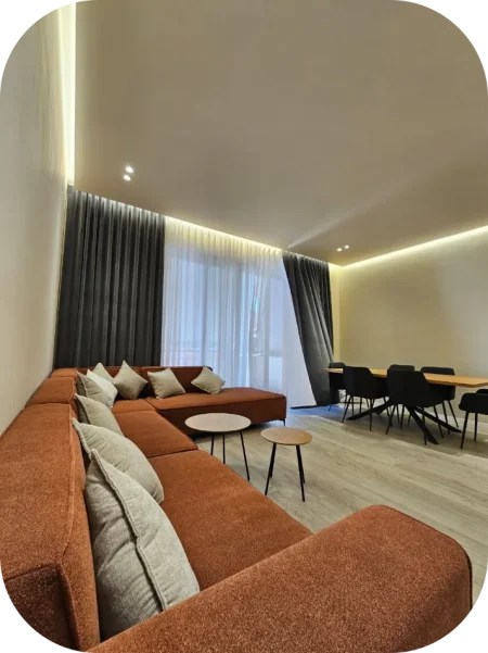 Tirane, jepet me qera apartament 2+1+Ballkon Kati 5, 115 m² 1.600 € (Kompleksi Delijorgji, Tiranë)