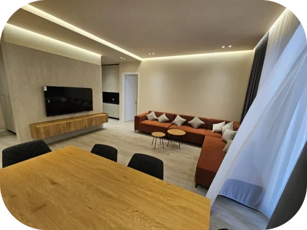 Tirane, jepet me qera apartament 2+1+Ballkon Kati 5, 115 m² 1.600 € (Kompleksi Delijorgji, Tiranë)