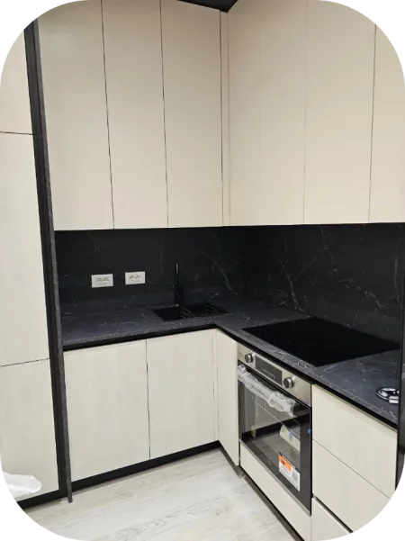 Tirane, jepet me qera apartament 2+1+Ballkon Kati 5, 115 m² 1.600 € (Kompleksi Delijorgji, Tiranë)