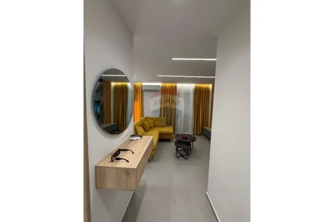 Vlore - Lungomare, shitet apartament 1+1+Ballkon Kati 4, 67 m² 185.500 € (Rruga Dhimitër Konomi, Vlore)