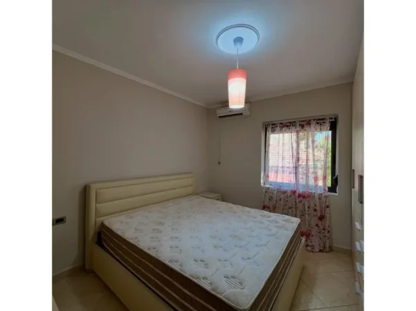 Tirane, jepet me qera apartament 1+1 Kati 2, 60 m² 500 € 