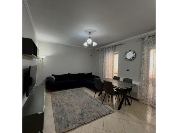 Tirane, jepet me qera apartament 1+1 Kati 2, 60 m² 500 € 