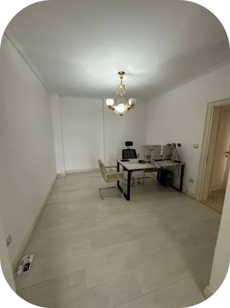 Tirane, jepet me qera ambjent biznesi Kati 4, 110 m² 1.000 € (Bllok, Tiranë)