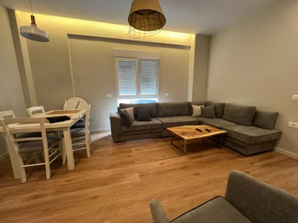 Tirane, jepet me qera apartament 1+1 Kati 1, 55 m² 500 € (Don Bosko)