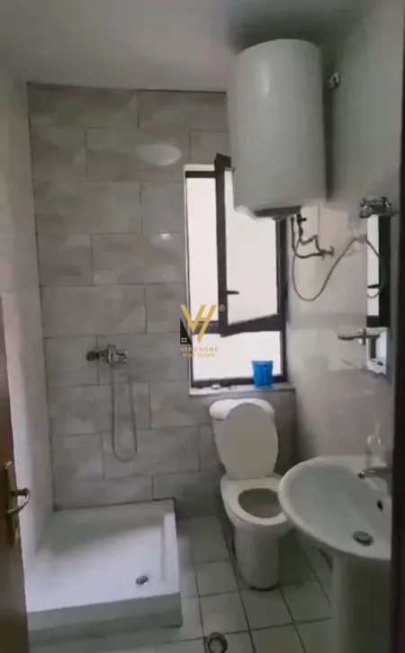 Tirane, shitet apartament 2+1+Ballkon Kati 4, 116 m² 200.000 € (PALLATI ME SHIGJETA)