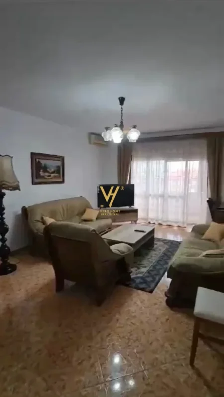 Tirane, shitet apartament 2+1+Ballkon Kati 4, 116 m² 200.000 € (PALLATI ME SHIGJETA)