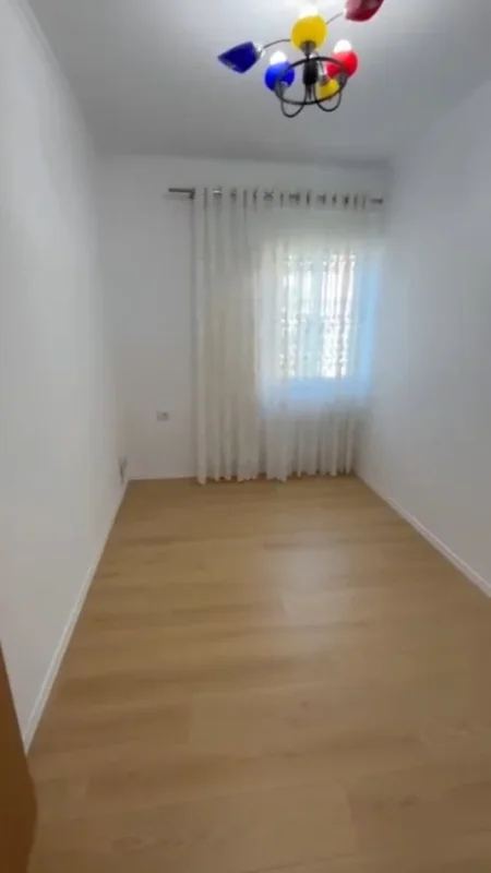Tirane, shitet apartament 2+1 Kati 2, 89 m² 135.000 € (Fresku)