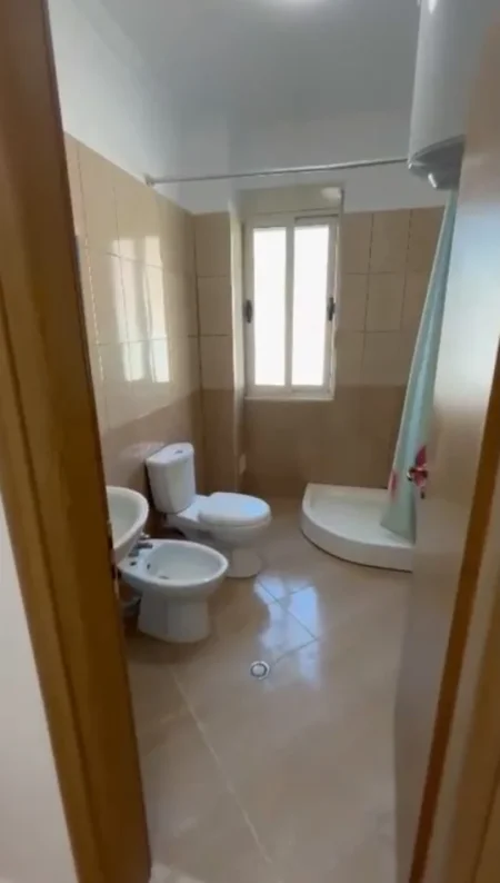 Tirane, shitet apartament 2+1 Kati 2, 89 m² 135.000 € (Fresku)