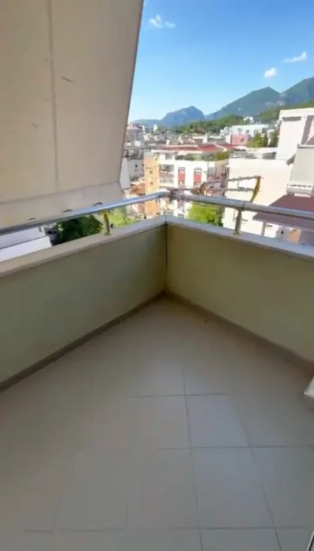 Tirane, shitet apartament 2+1 Kati 2, 89 m² 135.000 € (Fresku)