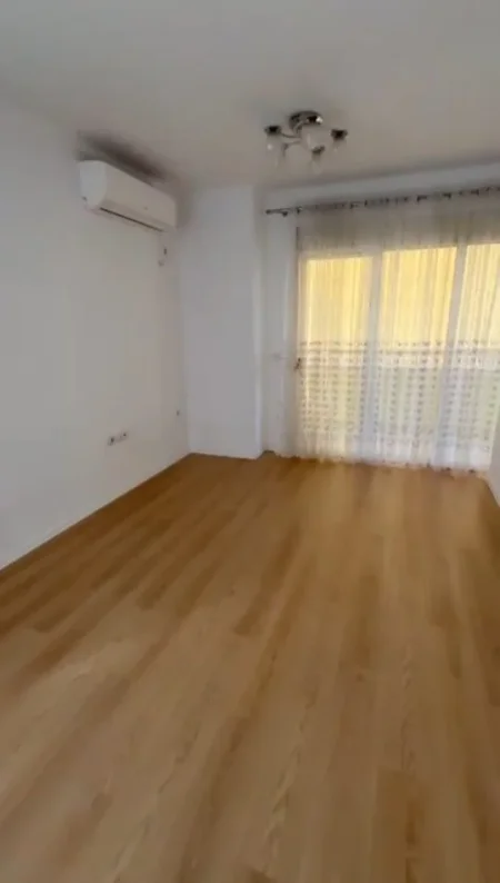 Tirane, shitet apartament 2+1 Kati 2, 135.000 € (Fresku)