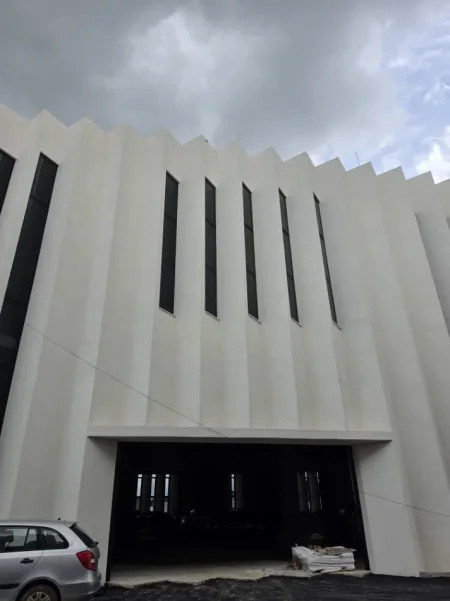 Tirane, jepet me qera garazh | post parkimi , 6.364 m² (autostrada tirane durres)