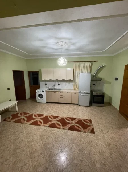 Tirane, jepet me qera apartament 2+1 Kati 2, 90 m² 370 € (ASTIR)