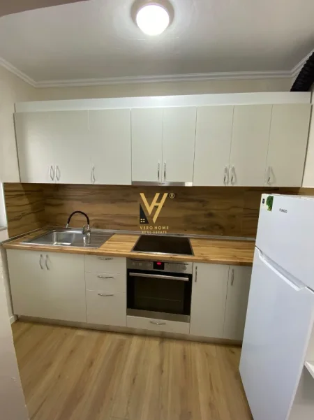 Tirane, jepet me qera apartament 2+1+Ballkon Kati 4, 68 m² 670 € (MYSLYM SHYRI)