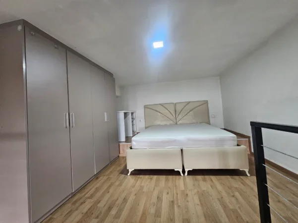 Tirane, jepet me qera apartament 1+1+Ballkon Kati 1, 370 € (Kodra e Diellit)