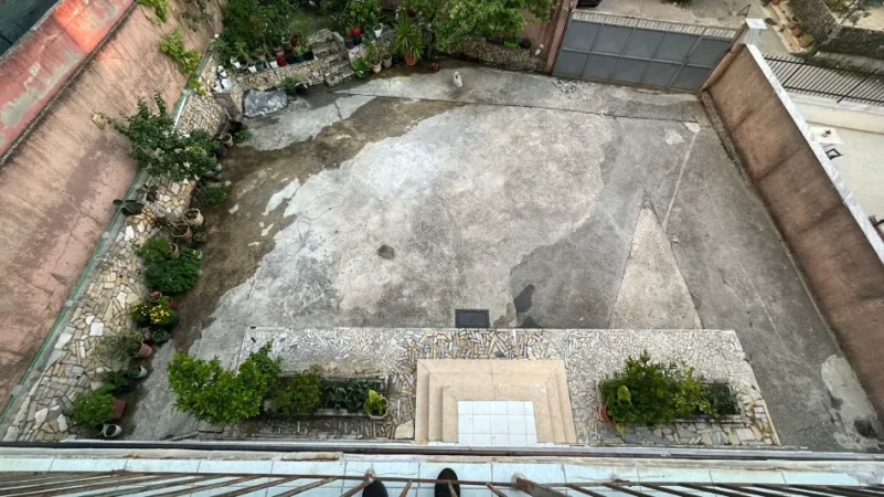 Tirane, jepet me qera Vile 3 Katshe Kati 3, 510 m² 3.000 € (PRANE FURRES SE BUKES MELISA)
