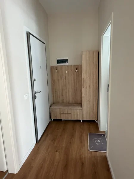 Jepet me Qera apartament 1+1 ne Ali Dem,  pranë Fushës, 420 mije leke