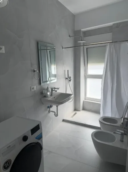 Jepet me Qera apartament 1+1 ne Ali Dem,  pranë Fushës, 420 mije leke