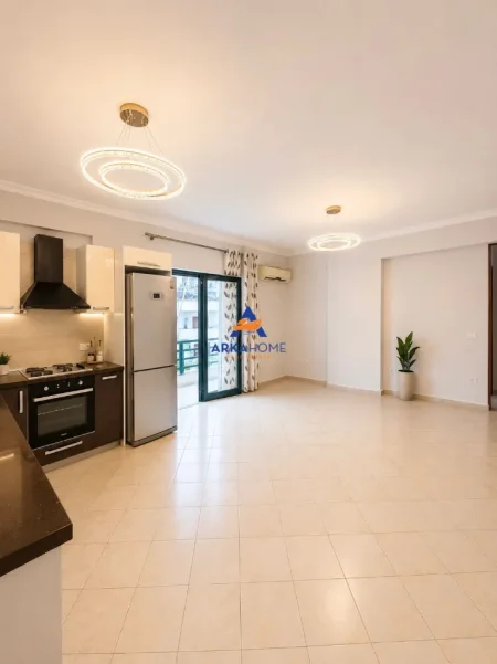 Tirane, shitet apartament 2+1+Ballkon Kati 3, 78 m² 155.000 € 