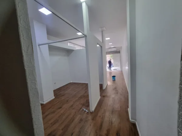 Tirane, jepet me qera ambjent biznesi Kati 0, 50 m² 60.000 LEKE/ MUAJ (Myslym Shyri, pas Karburant Kastrati)