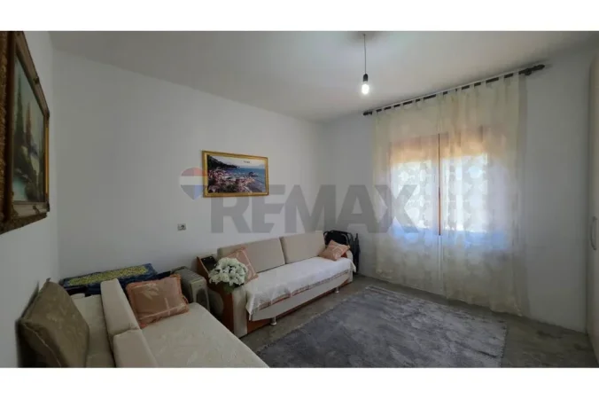 Vlore, shitet shtepi 2+1 Kati 0, 500 m² 170.000 € (Bishti i Kalldremit, Vlore)