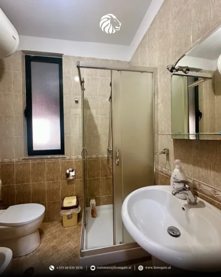 Tirane, jap me qera apartament 2+1+Aneks+Ballkon , 80 m² 800 € 