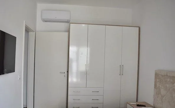 Tirane, jepet me qera apartament 1+1 Kati 5, 60 m² 450 € (Ali Demi)