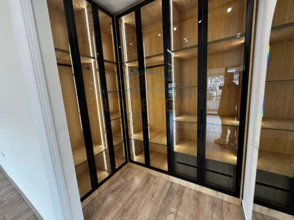 SHITET APARTAMENT 2+1 LIQENI I THATE