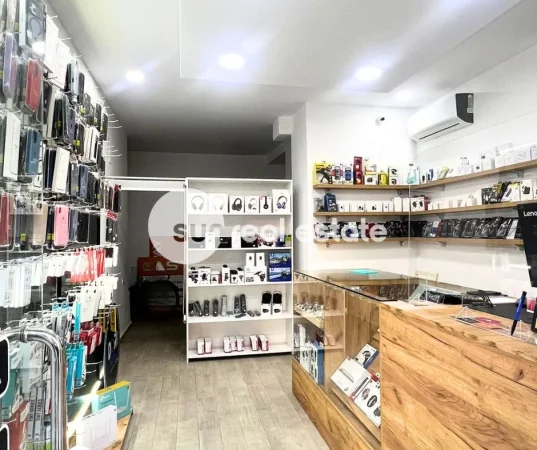 Shkoder, jepet me qera ambjent biznesi Kati 1, 35 m² (URA DERVISHBEG)