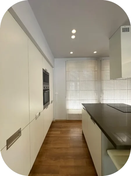 Tirane, jepet me qera Vile 4+1+Ballkon , 200 m² 2.500 € (White House Residence, TEG)