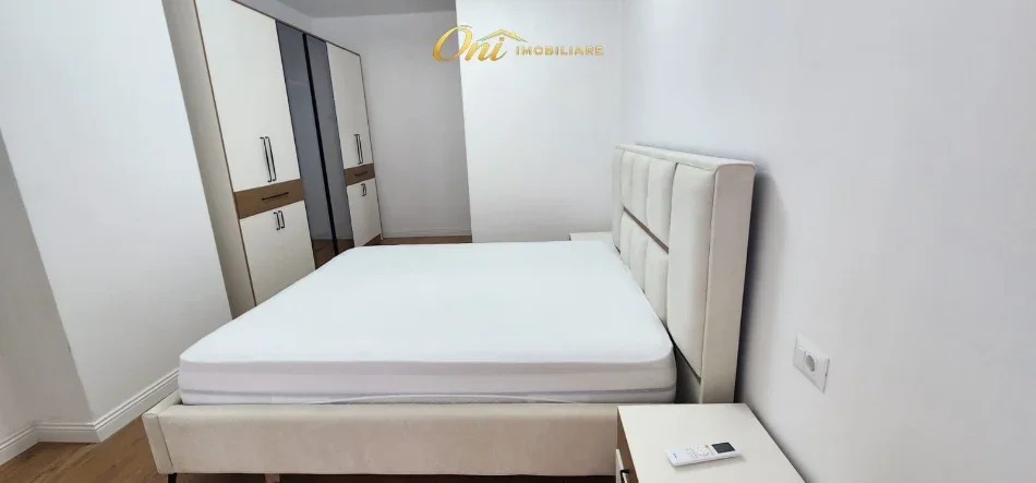 Tirane, jepet me qera apartament 2+1+2 Kati 1, 108 m² 700 € (QSUT)